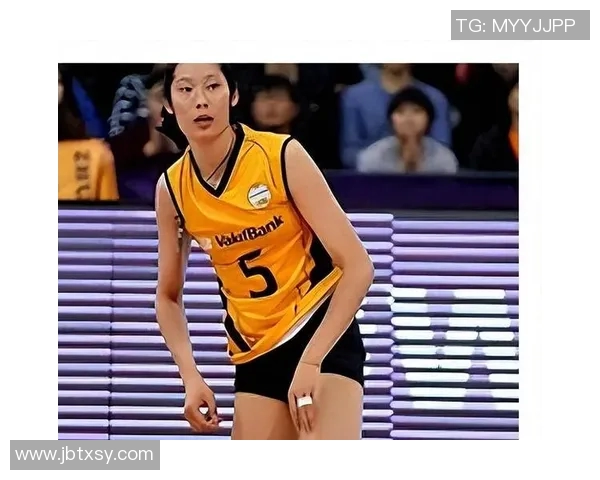 银色头发的足球明星女选手是谁她的故事和成就引人关注